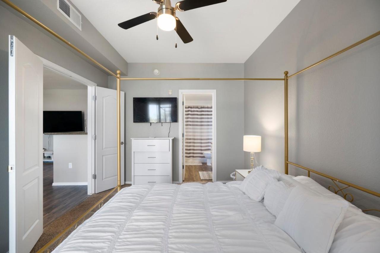 Luxury Mountain View 2Br With Balcony Located In Scottsdale Lägenhet Exteriör bild